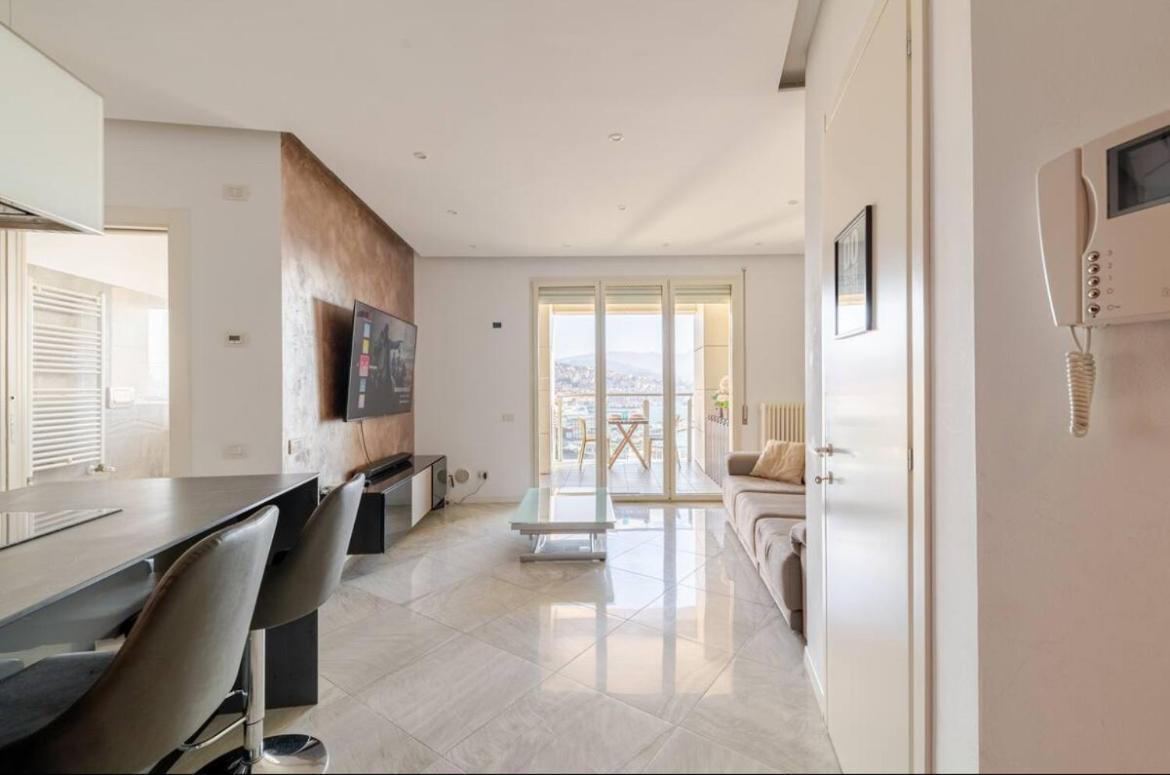 5 Stars Apart Sea View Генуя Екстер'єр фото